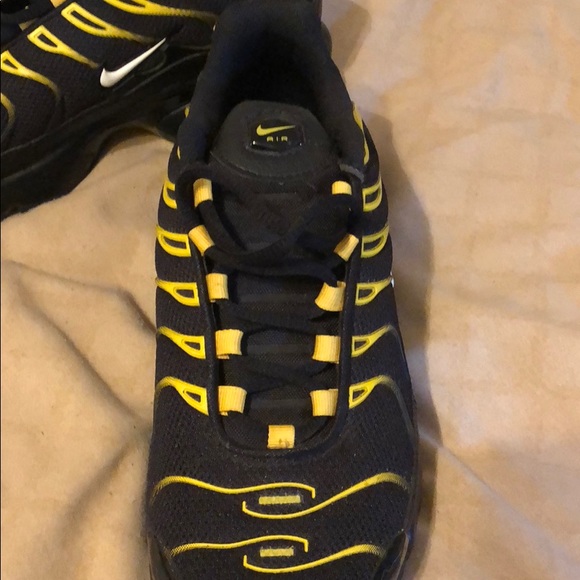 Nike Air Max - Picture 2 of 3